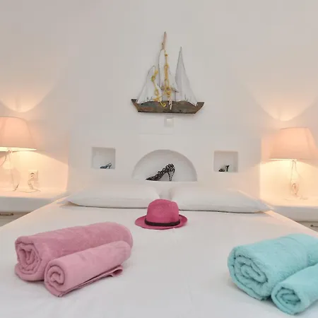 Yria Paros Feriehus